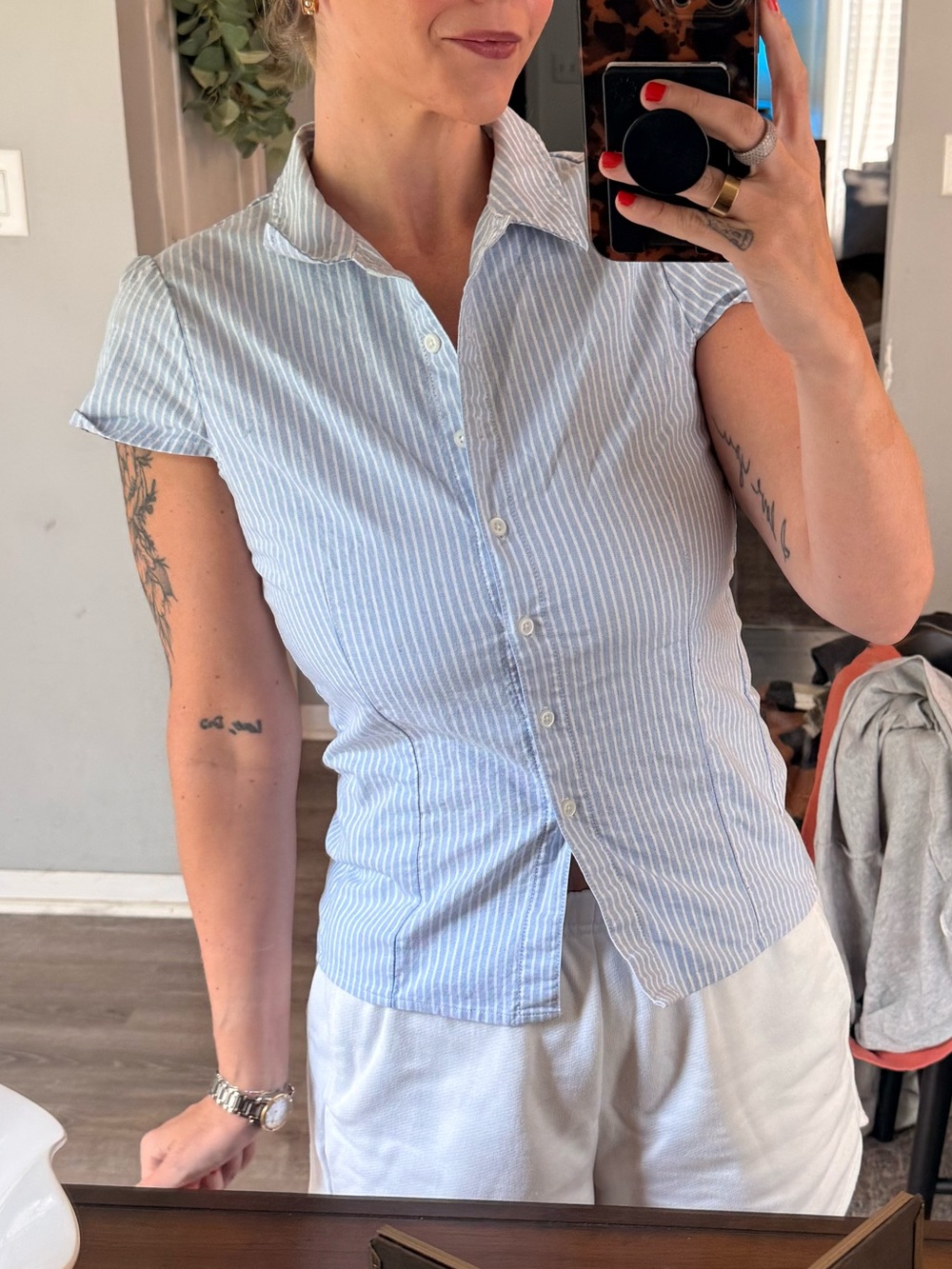 Brandy Melville Rue Light Blue & White Striped Short-Sleeve Button Down
